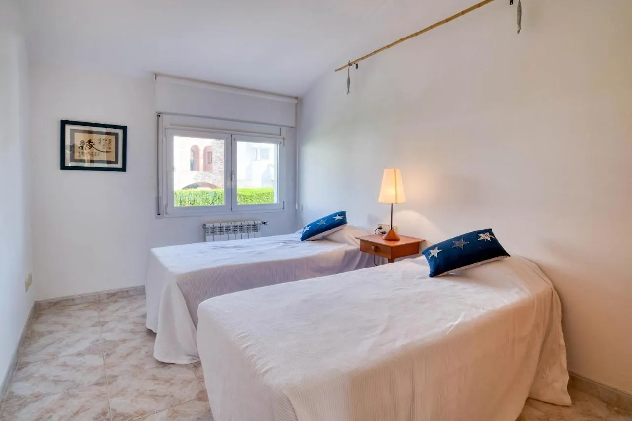 Casa Acollidora: Beachside Comfort for 8 near Platja d'Aro Center