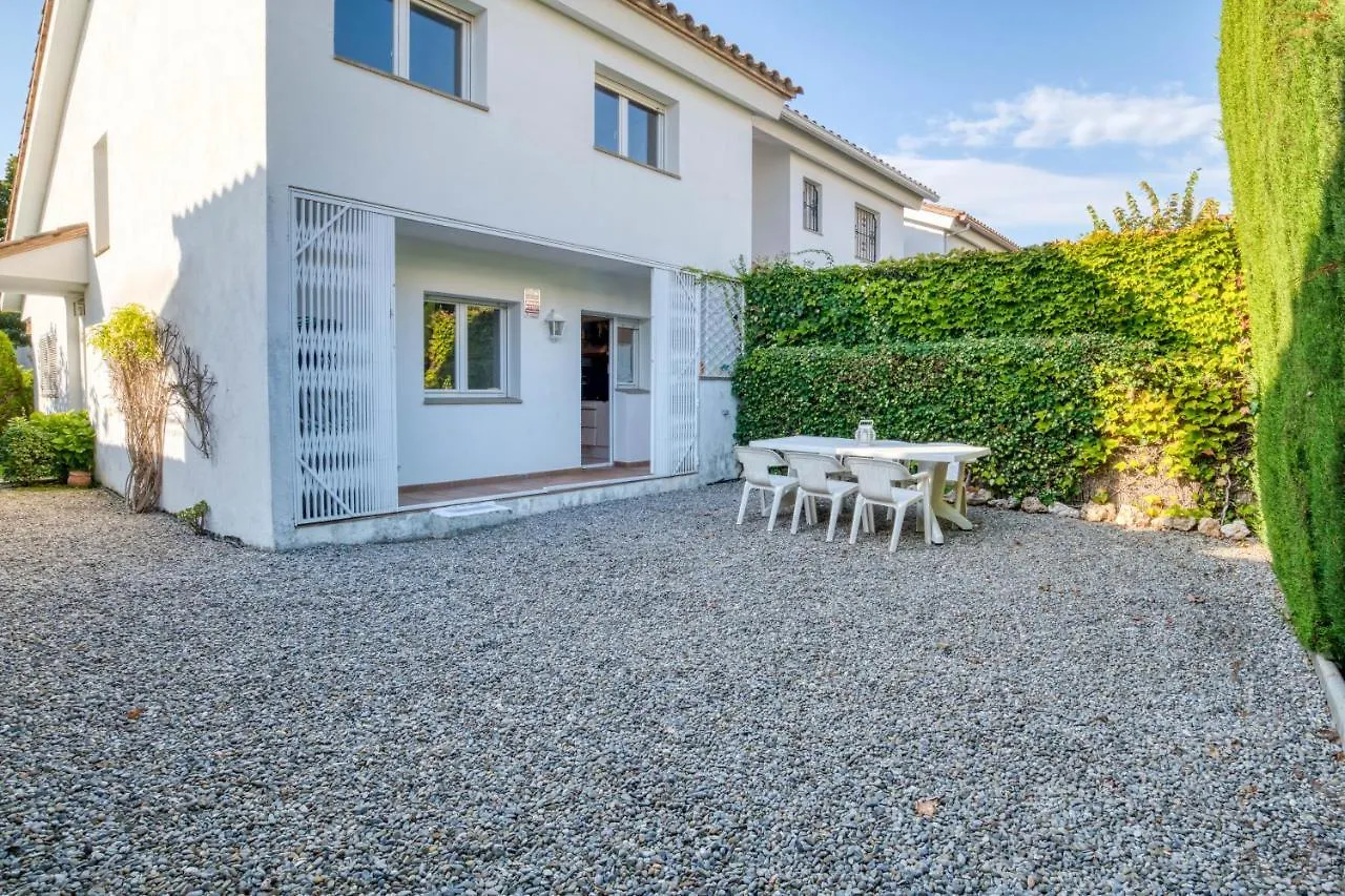 Casa Acollidora: Beachside Comfort for 8 near Platja d'Aro Center Spain