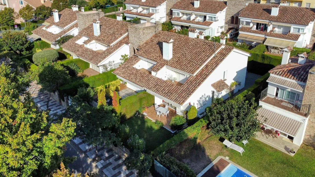 Casa Acollidora: Beachside Comfort for 8 near Platja d'Aro Center 0*,  Spain
